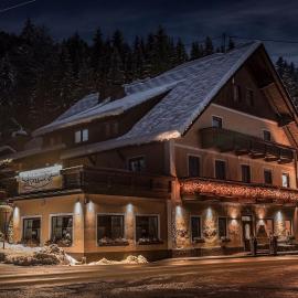 Hotel-Gasthof Strasswirt, Hotel in Tröpolach