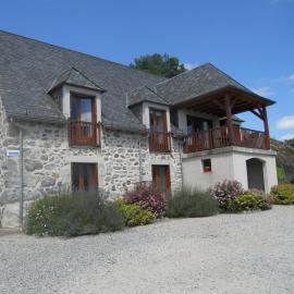 Annie jouve chambres d'hôtes champassis, hotel in Vebret