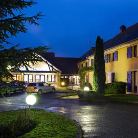 Comfort Hotel Etampes, ξενοδοχείο σε Étampes