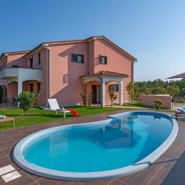 Ferienhaus Joy, hotel in Ližnjan