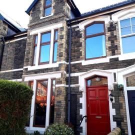 Tŷ Selah, Rugby Ave, Neath, hotelli kohteessa Neath