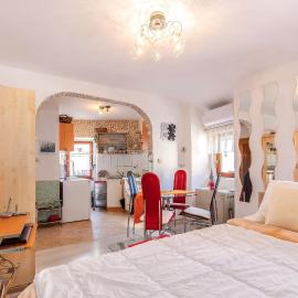 Studio-apartman Dejan, hotel in Bakar