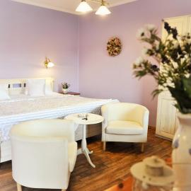 Hotel Bonsai โรงแรมในมิคูลอฟ