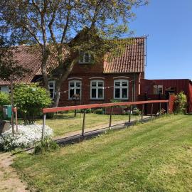 Det lille røde hus, hotel di Nyord