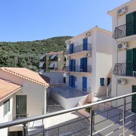 Ithaca's Poem Apartments, hotel u gradu Vati