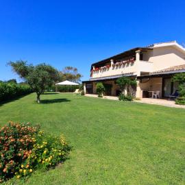 Porto Giunco Residence, hotel sa Villasimius