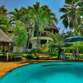 Upani in Diani with complimentary cook