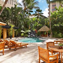 Castle Bamboo Waikīkī Hotel