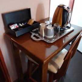 Flossie B&B, hotel in Pimville