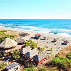 Surfing Turtle Lodge, hotel din Poneloya
