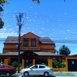 HOTEL CASAGRANDE con estacionamiento EXCLUSIVO y estamos a 50 MTS del Terminal de Buses, hotel sa Valdivia