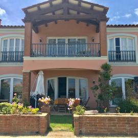 Depto Quintay, cómodo y a pasos de la playa: Quintay'da bir otel