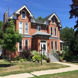 Seaway Manor B&B, hotel a Gananoque