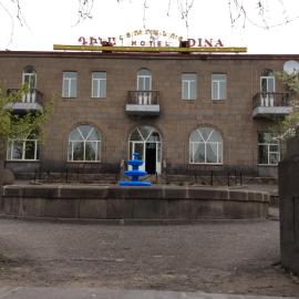 DINA: Sisian şehrinde bir otel