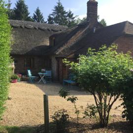 Thatched Cottage, hotel a Pulborough