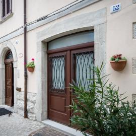 Borgo San Pietro, хотел в Аньоне