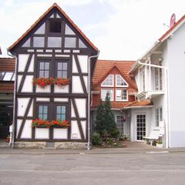 Fachwerkhaus in D 63667 Nidda für 8 bis 12 Personen, hotel em Nidda