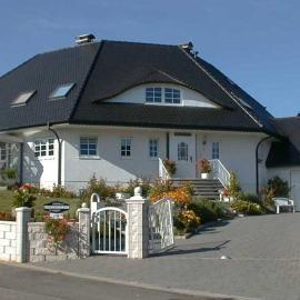 Ferienwohnung Grün, готель у місті Швайґен-Рехтенбах
