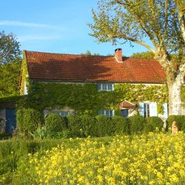 Auberge de la Tuilerie โรงแรมในAndryes