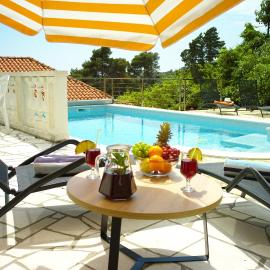 Villa Vinki, hotel u gradu Mlini
