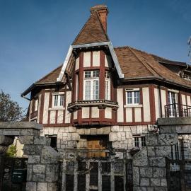 Apakabar Homestay - proche gare Melun, parking privé, Netflix, hotel din La Rochette