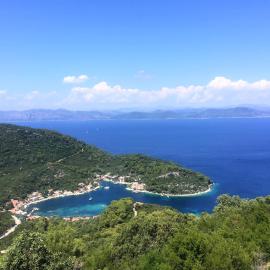 Studio Dolores-apartment by the sea, hotel i Maranovići
