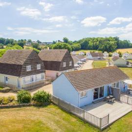 Seaview Holidays - Salterns Village, hotel in Seaview