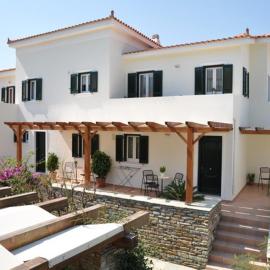 Handakas Studios, hotel em Andros