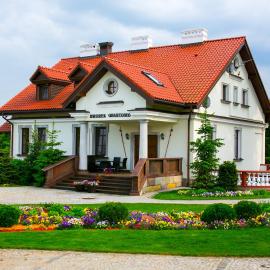 Dworek Opartowo: Rajgród şehrinde bir otel