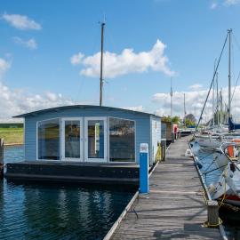 Waterlodge, hotel a Wilhelminadorp