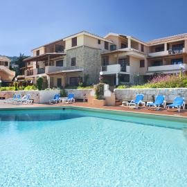Residence Bougainvillae, hotel u gradu Porto Červo