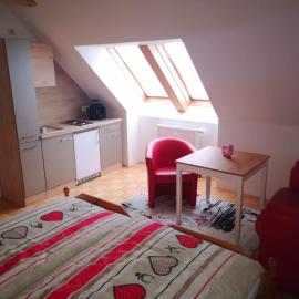 Haus Elsasser، فندق في Sankt Johann am Tauern