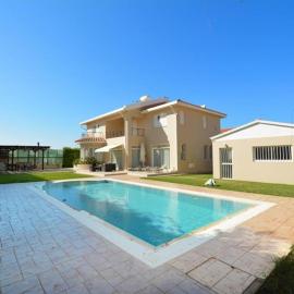 Villa Daryah Sirina Bay