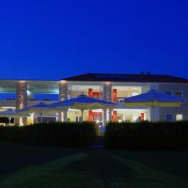 Antonios Village Hotel & Apartments – hotel w Arkoudi
