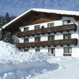 Haus Renate, hotel v destinaci Lermoos