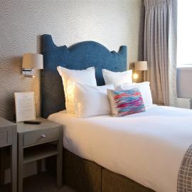 54 Queen's Gate Hotel