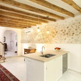 Casa Guiraud, Cosy and Welcoming Townhouse, hotel em Pollença