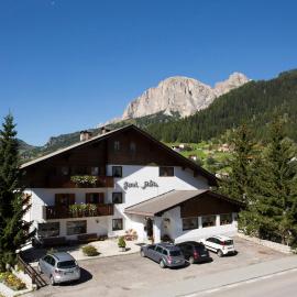 B&B Residence Adria, hotel in Corvara in Badia