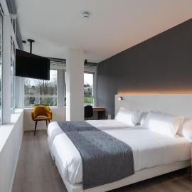 Hotel Distrito Oeste, готель у Сан-Себастьяні