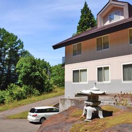 Hotel Bauhinia ホテルバウヒニア, hotel a Shinano