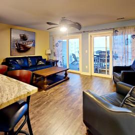 Put-in-Bay Waterfront Condo #205, hotel in Put-in-Bay