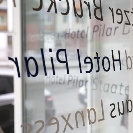 Hotel Pilar Garni, hotel a Colònia