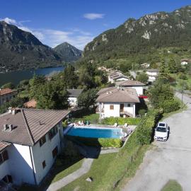 Case Vacanze Crone, hotel en Crone