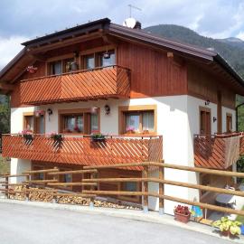 B&B Dolomiti, hotel a Calalzo