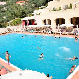 Il Villaggio Di Giuele, hotel v mestu Finale Ligure