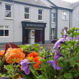 Viesnīca Mahon's Hotel pilsētā Irvinestown