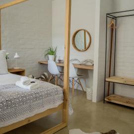 Raw Karoo Guest House, hotel a Oudtshoorn