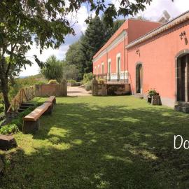 Villa con piscina Don Michelino Etna House, hotel Milóban