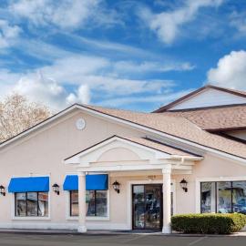 Howard Johnson by Wyndham Niagara Falls, hotel i Niagara Falls