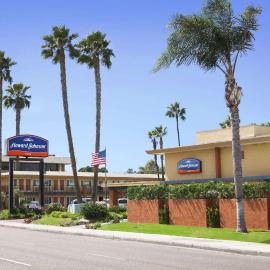 Howard Johnson by Wyndham San Diego Sea World, hotel em San Diego